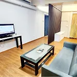 Holiday Hostel Klcc